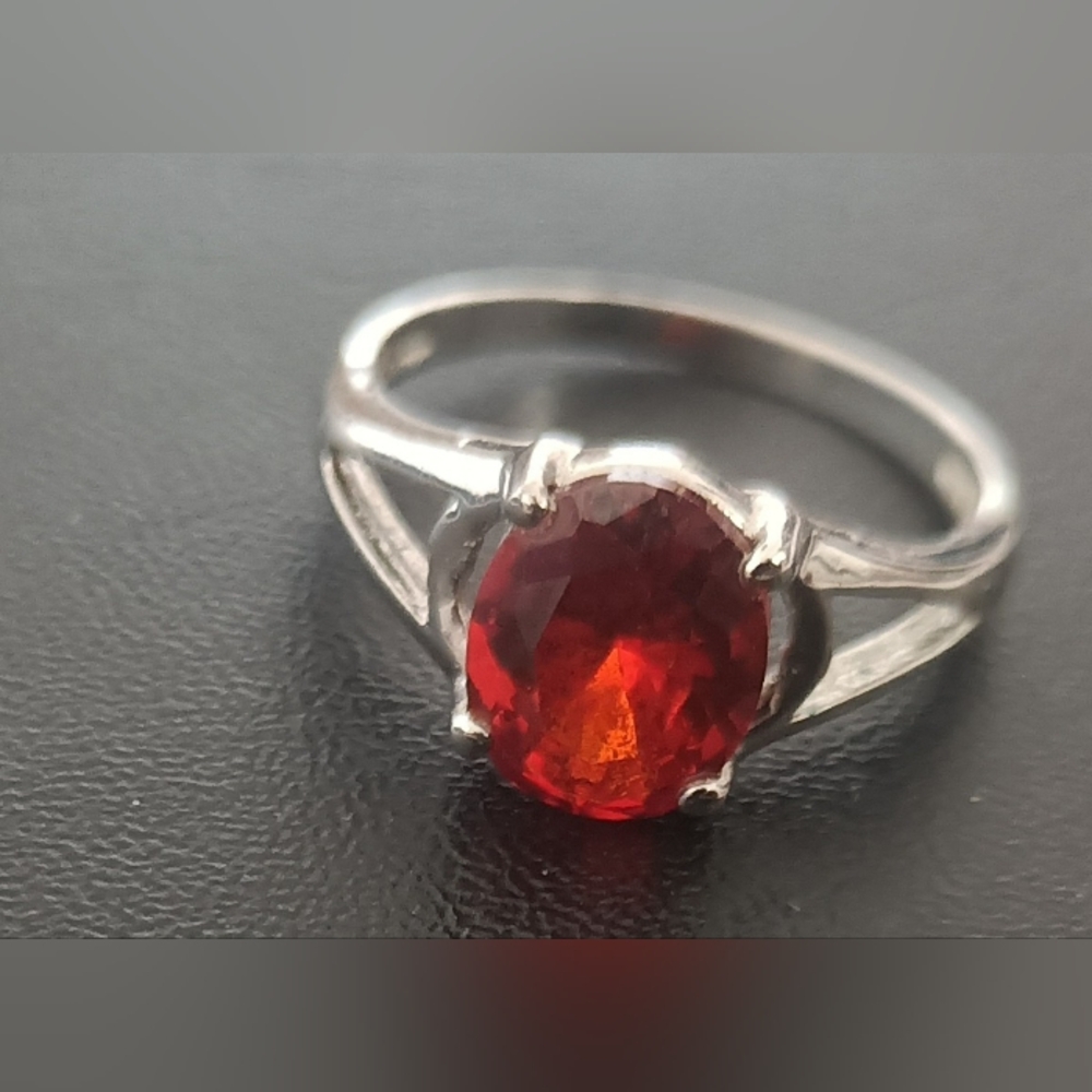 Elegant Silver Ring with Red Gemstone